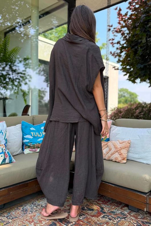 Sandbar Linen Blend Drape Front Cap Sleeve Gilet Chocolate